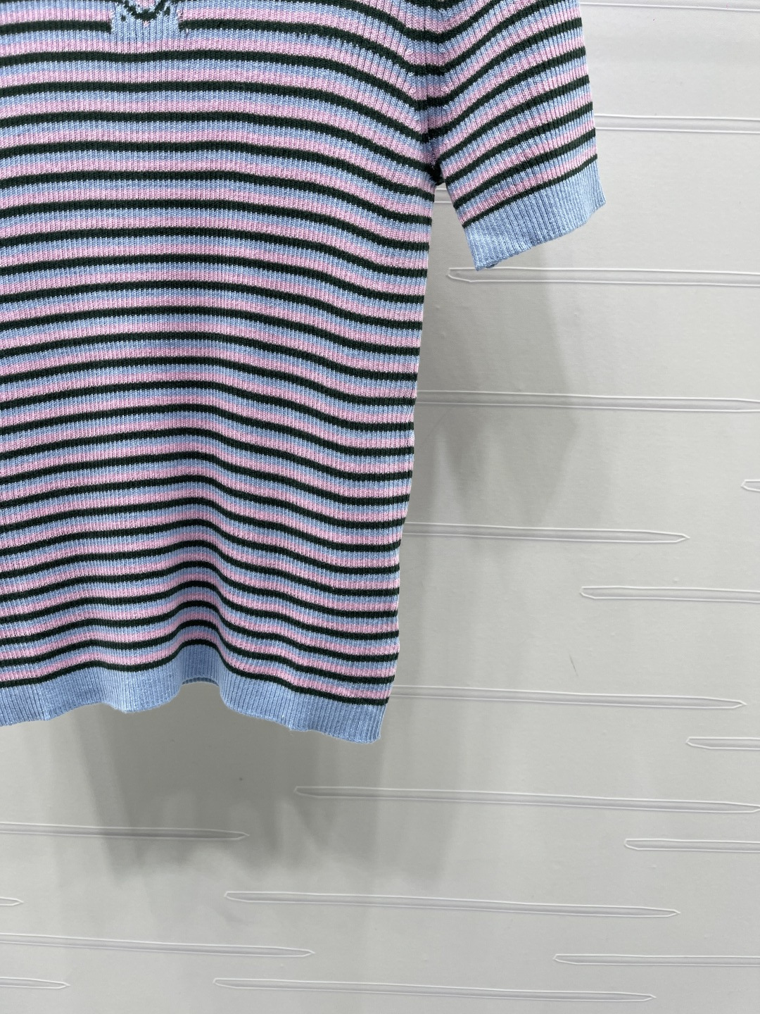 Women's short sleeves